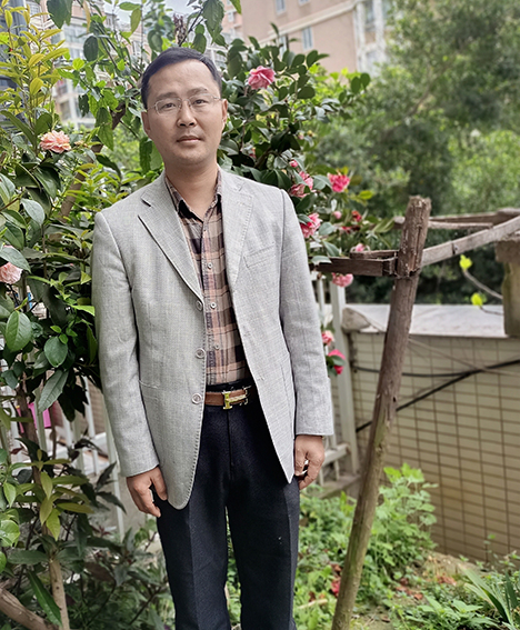蓝师龙.jpg