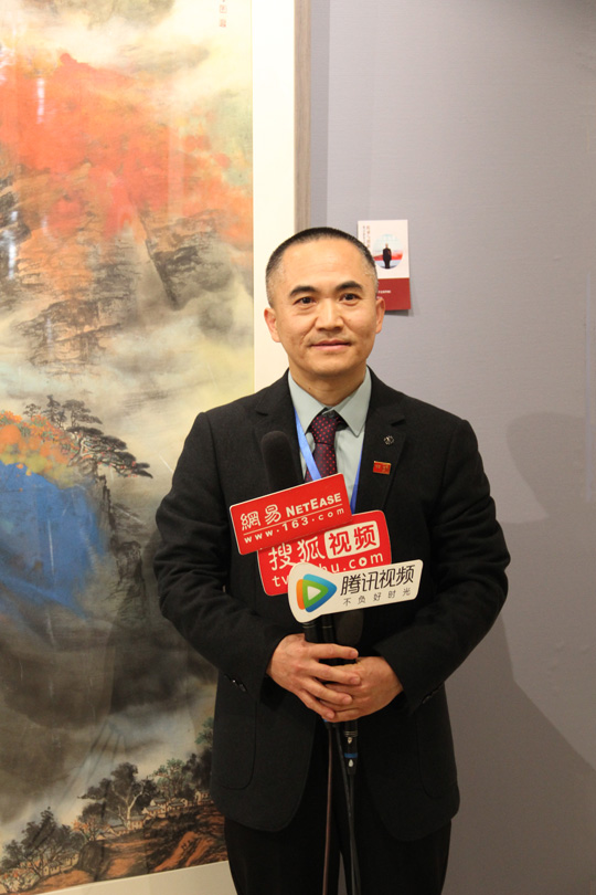 侯泓良.jpg