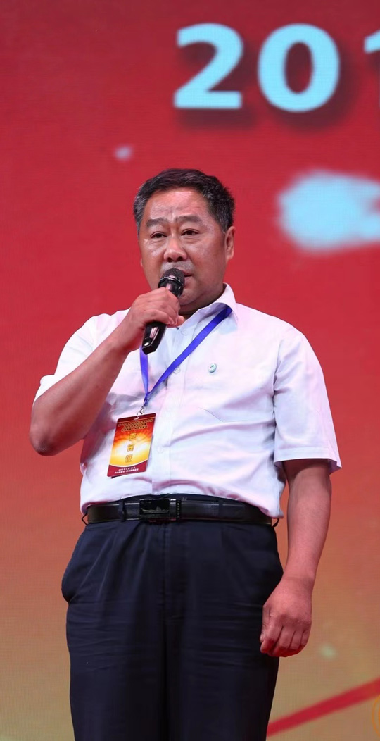 穆克森个人照片.jpg