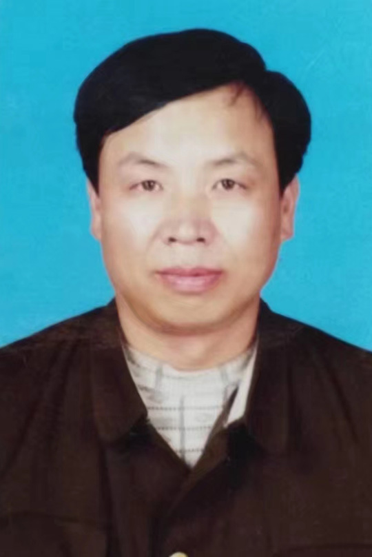 张连东个人照片.jpg