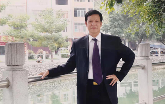 苏武仕个人照.jpg