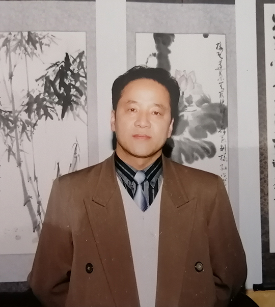 辛景春个人照.jpg