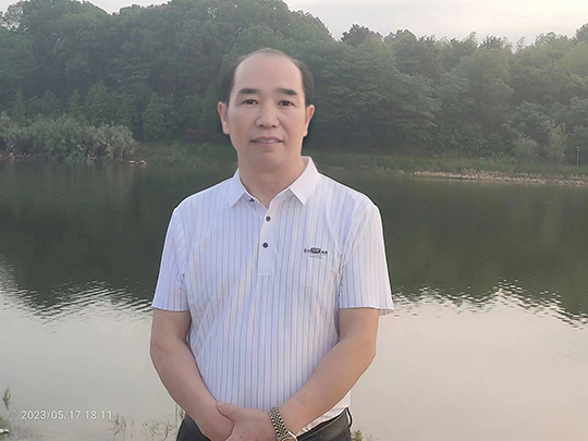黄平安个人照片.jpg