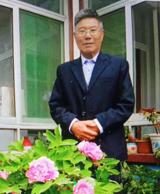 袭祥山个人照片.jpg