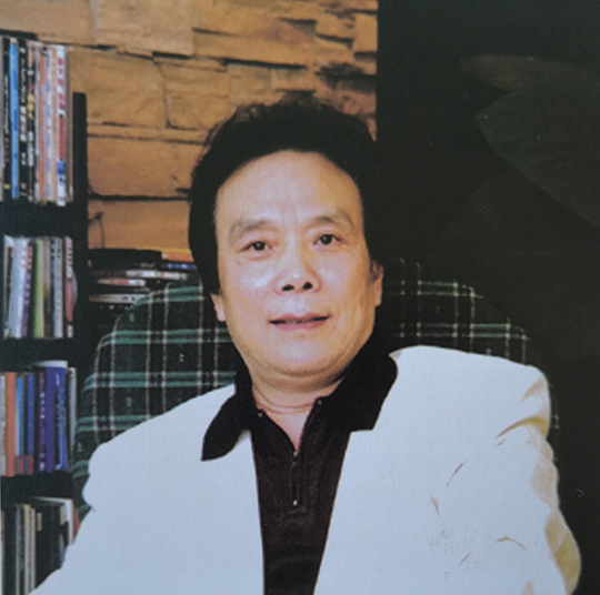 张健个人照.jpg