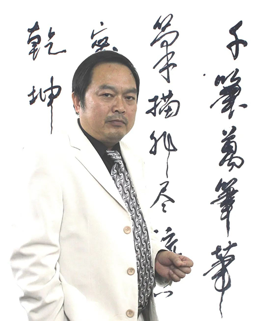 陈伍祥个人照片-.jpg