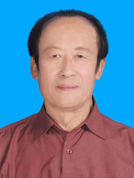 徐秉坤个人照片.jpg