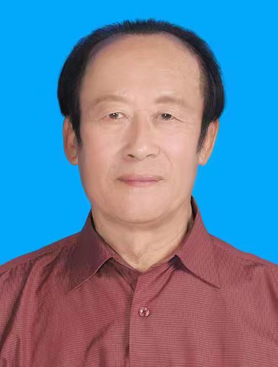 徐秉坤个人照片.jpg